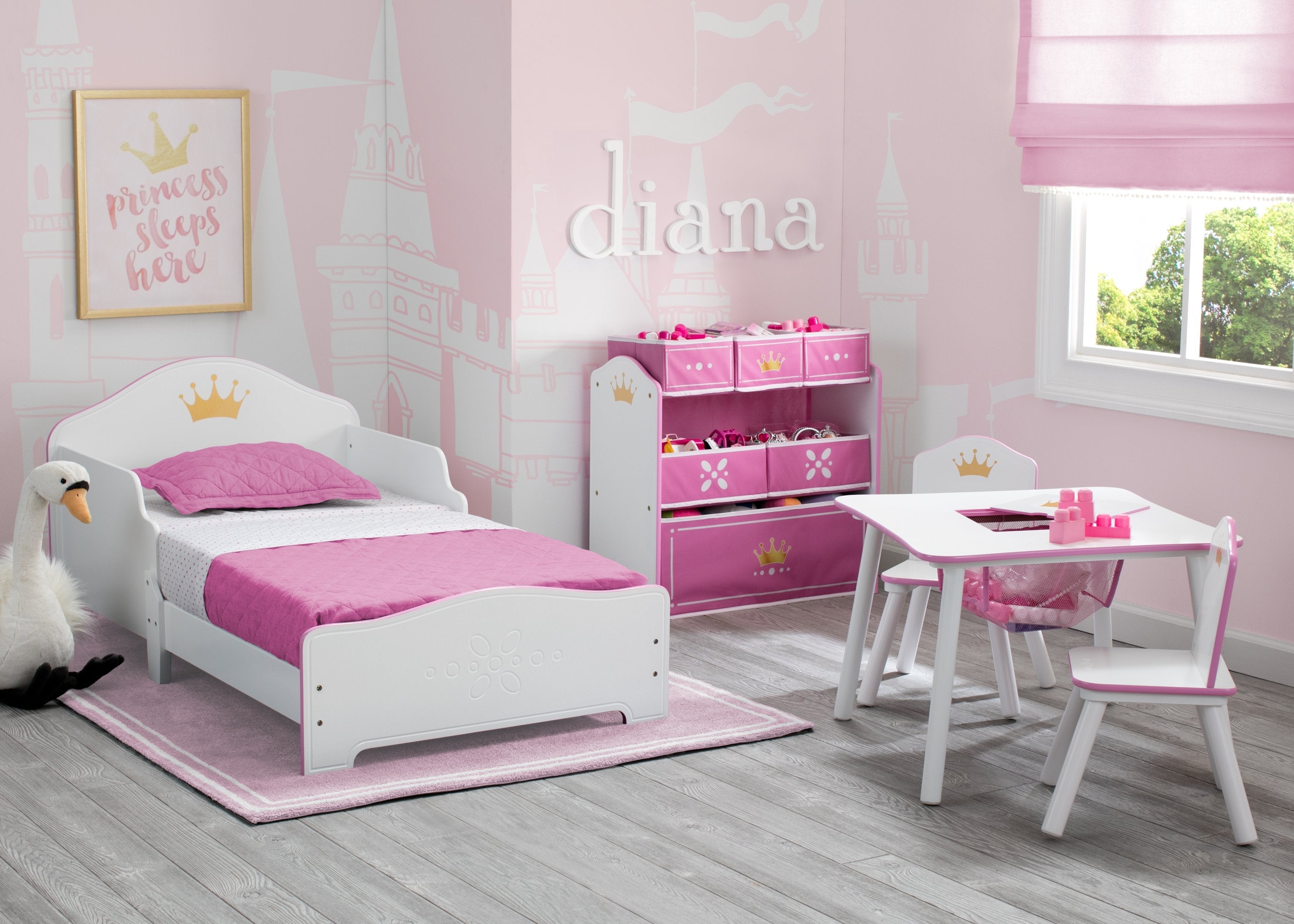 Princess Crown Kids Chair Set and Table. White/Pink